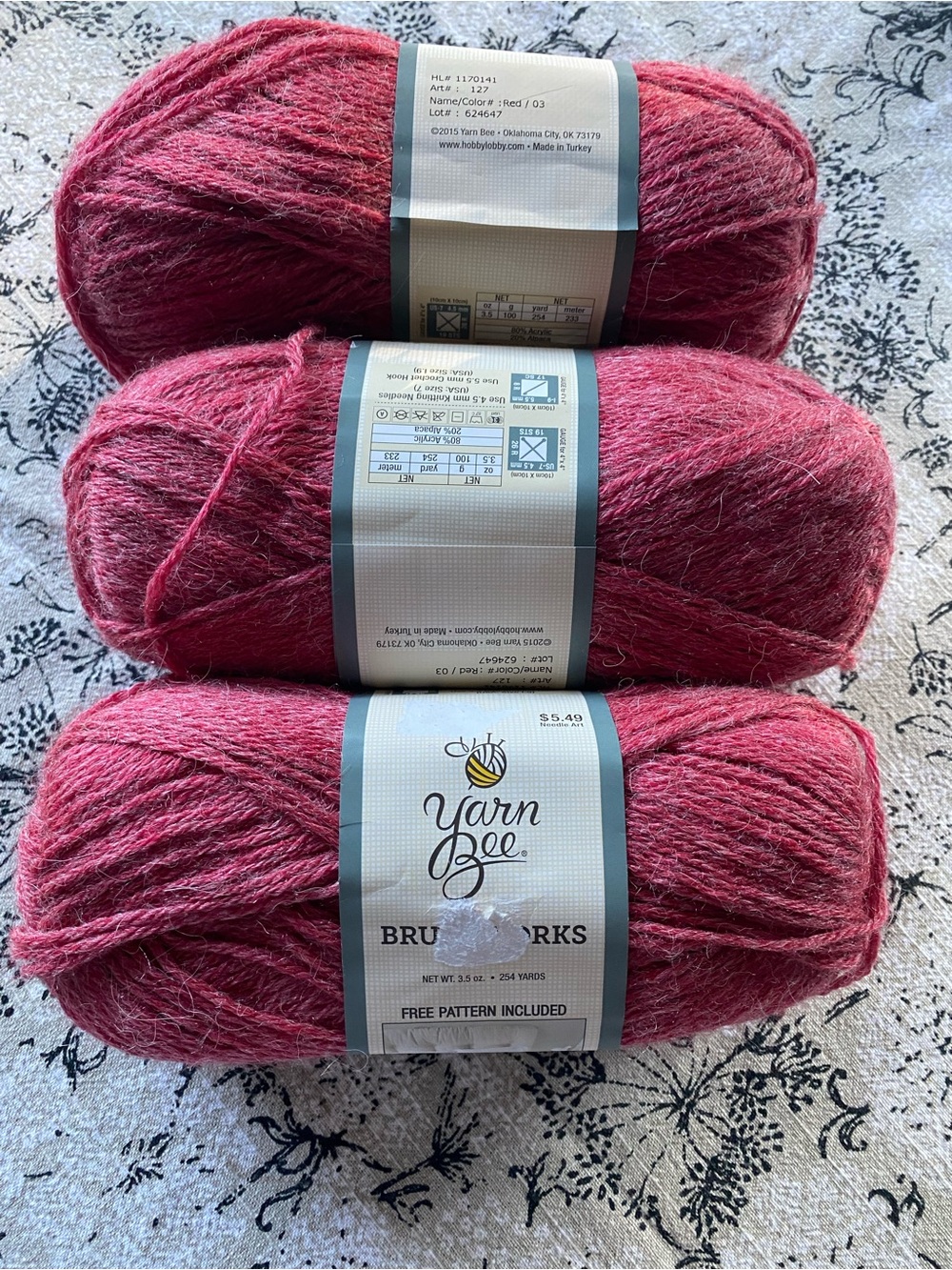 3 Yarn Bee Brushworks Red/03 Yarn